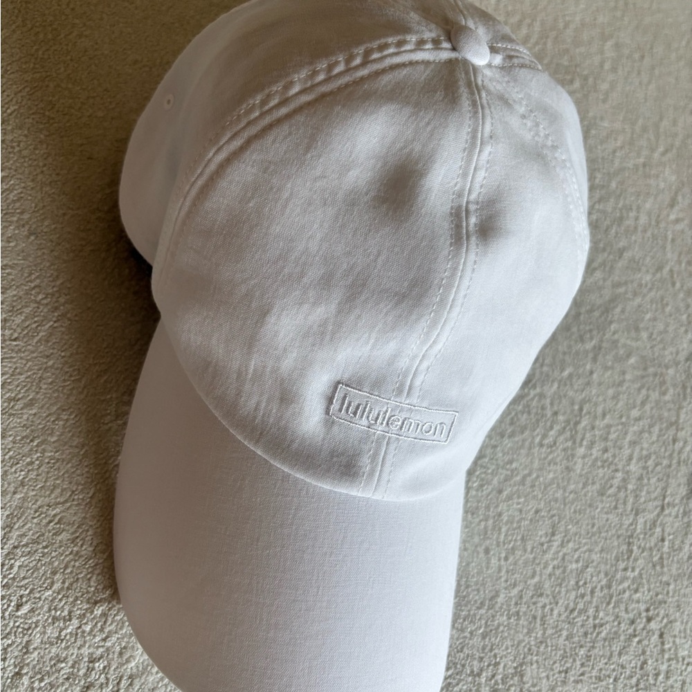 lululemon athletica White Hat